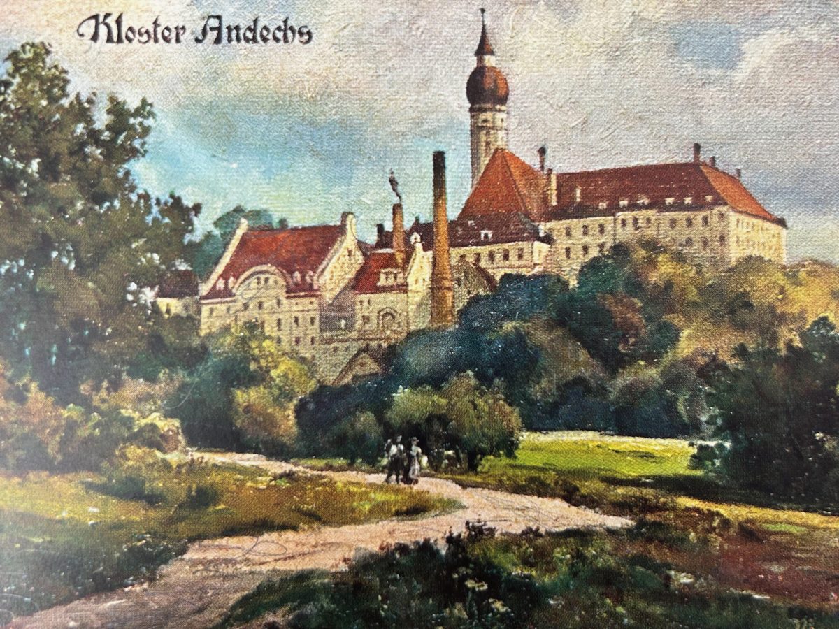 Cartolina d’artista del monastero di Andechs con la chiesa e un sentiero