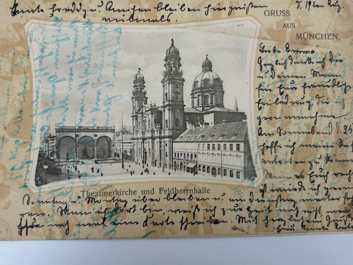 Cartolina Saluti da Monaco con la chiesa dei Teatini e la Feldherrnhalle, scritta tutt’intorno, viaggiata nel 1906