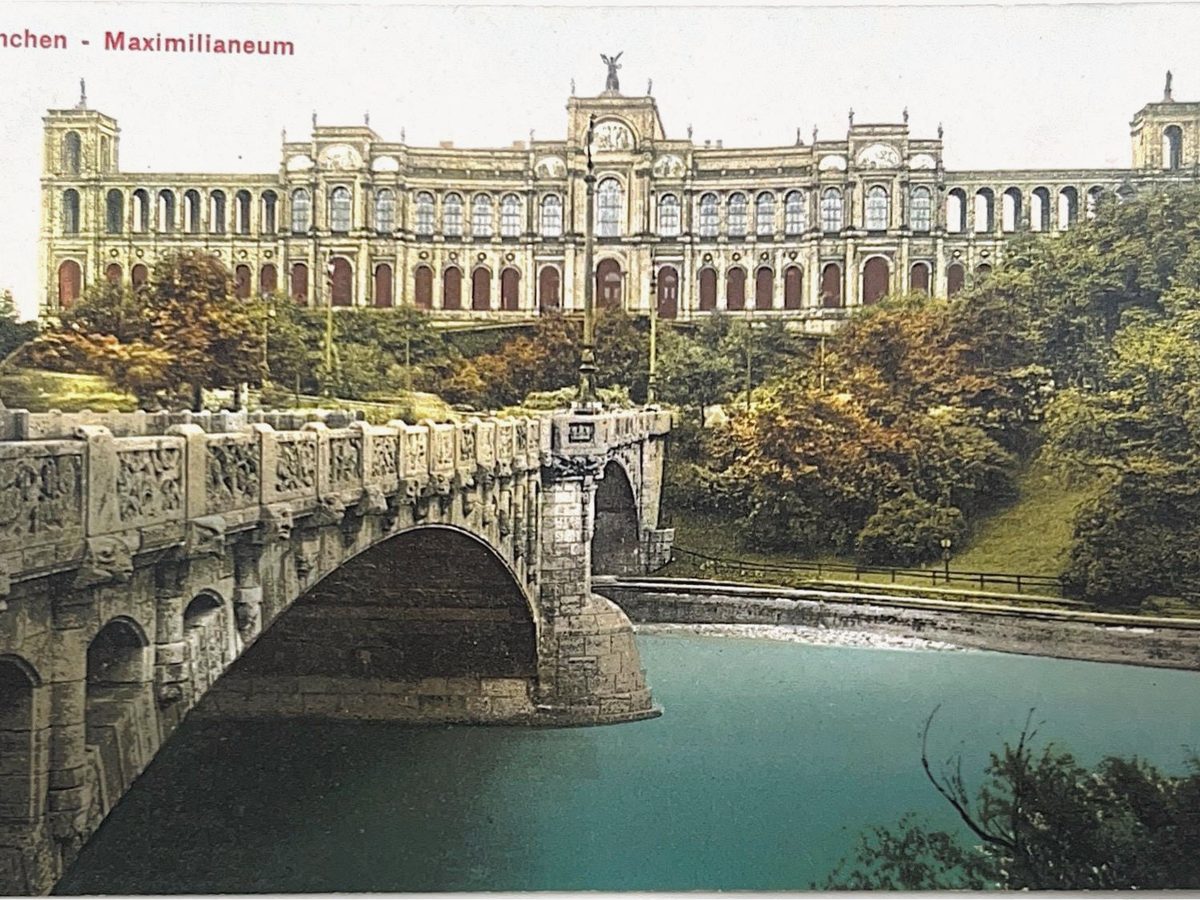 Cartolina del Maximilianeum con il ponte Massimiliano sull’Isar