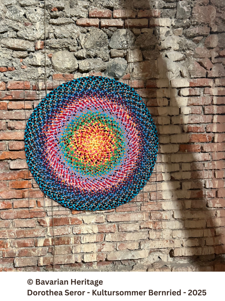 Tessere con la storia – Le opere di Doro Seror